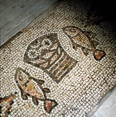 El milagro de los peces y los panes, mosaico del siglo IV o V de Paleo Christian