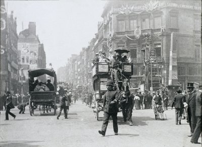 Ludgate Circus, Londres, preparado para el Jubileo de la Reina, 1897 de Paul Martin