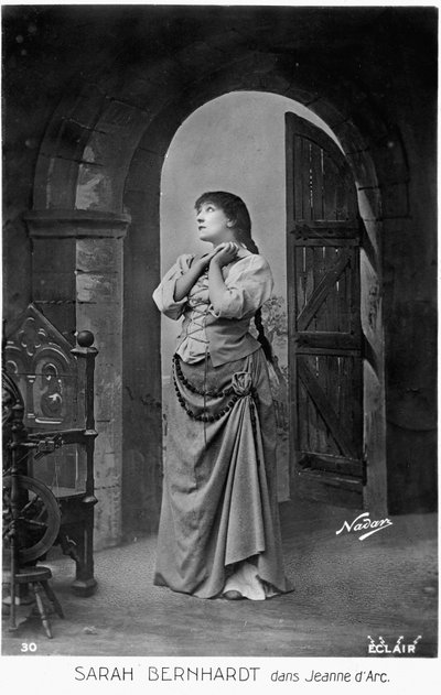 Henriette Rosine Bernard alias Sarah Bernhardt (1844-1923) en el papel de Juana de Arco, obra de Jules Barbier de Paul Nadar