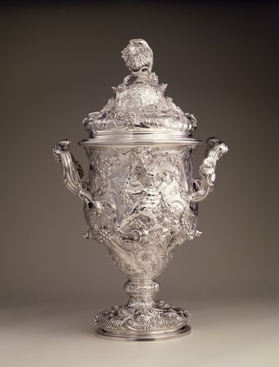 Copa con dos asas y tapa, 1742-43 de Paul de Lamerie