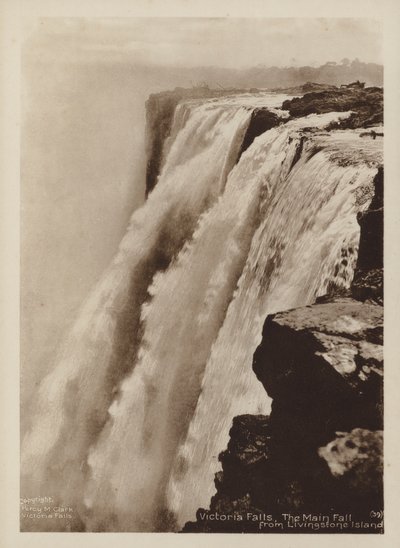 Cataratas Victoria, la catarata principal desde la isla de Livingstone (foto en blanco y negro) de Percy M. Clark
