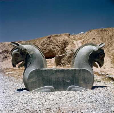 Capitel de columna en forma de grifo aqueménida, siglo VI a.C. de Persian School