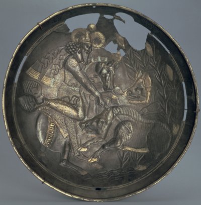 Plato decorado con una escena del Príncipe Varahran cazando, dinastía Sasánida (226-651) (plata con dorado) de Persian School