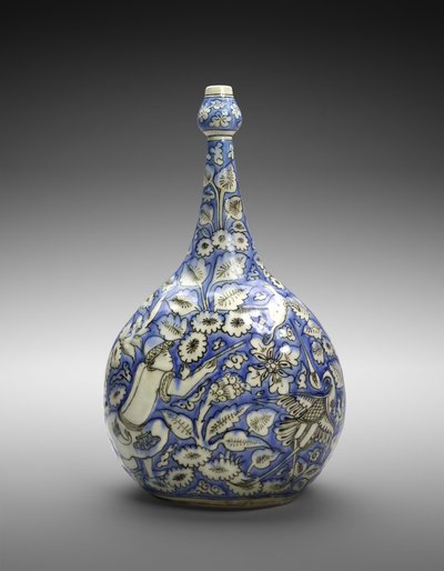 Botella lobulada con figura y flores, mediados del siglo XVII de Persian School