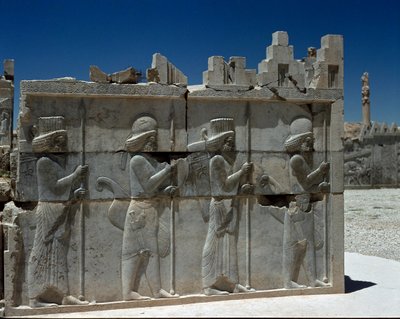 Guardias Medos. Relieves de la escalera oriental de la Apadana de Persian School