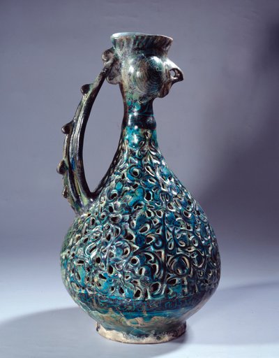 Arte persa: cerámica aguamarina con cabeza de gallo y decoraciones inspiradas en el árbol Waq Waq. De Kashan. Siglo XIII. París, Museo del Louvre de Persian School