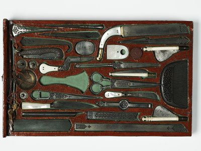 Juego de herramientas que representa a la Sagrada Familia, c.1830 de Persian School