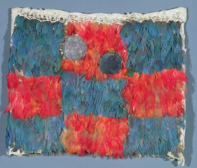 Capa de plumas (textil) de Peruvian School