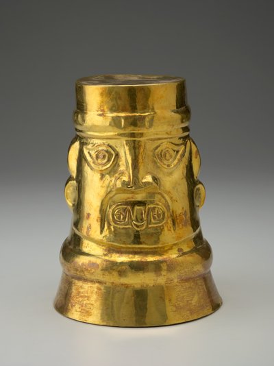 Kero (Vaso Ceremonial de Bebida), c.1000-1476 (aleación de oro) de Peruvian Shool