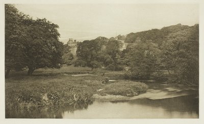 Haddon Hall, desde los prados de Peter Henry Emerson
