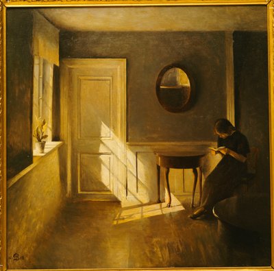 Una niña leyendo en un interior de Peter Vilhelm Ilsted