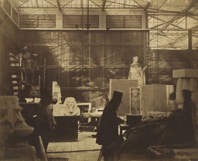 [Almacén con Artesanos y Moldes de Yeso, Crystal Palace] de Philip Henry Delamotte
