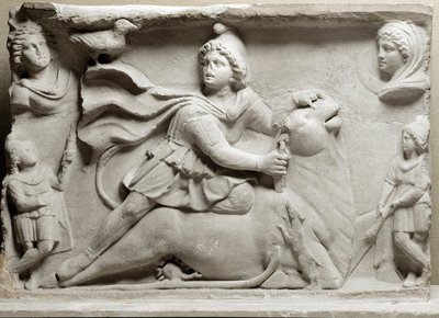 Civilización de los Fenicios: escena de sacrificio que representa a la divinidad Mitra inmolando al toro. Siglo II o III d.C. Relieve de mármol. París, Museo del Louvre de Phoenician Phoenician