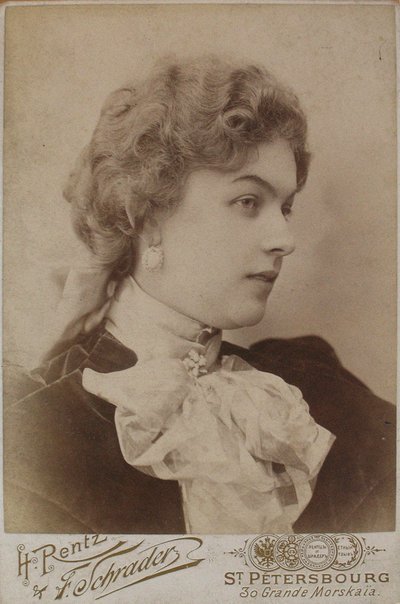 Anastasya Dmitrievna Vyaltseva, 1871-1913, mediados de la década de 1890 de Photo studio H. Rentz and F.
