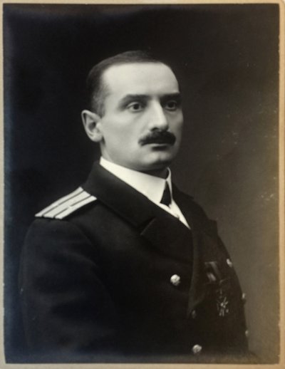 Retrato de Alexander Kolchak 1874-1920, 1909 de Photo studio H. Rentz and F.