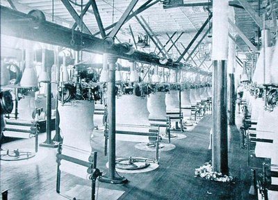 Fabricación de ropa interior de lana natural, c.1900, de 