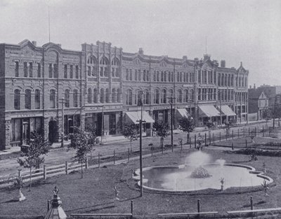 Canadá: Victoria Row, desde los Jardines de Queen