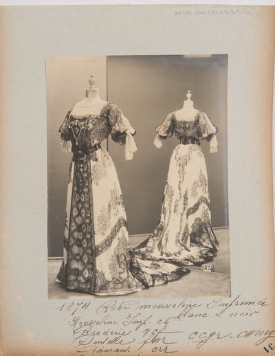 Página de álbum: Casa de Worth, Vestido de baile de Photographer French