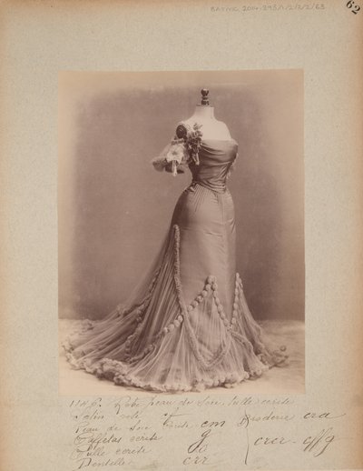 Página de álbum: Casa de Worth, Vestido de baile de Photographer French