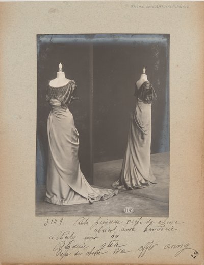 Página de álbum: Casa de Worth, Vestido de baile de Photographer French