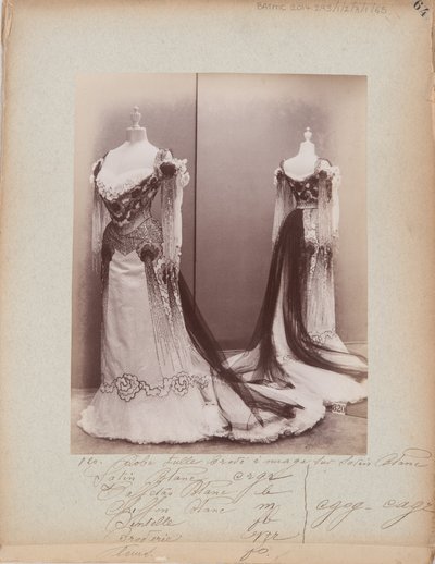 Página de álbum: Casa de Worth, vestido de baile de Photographer French