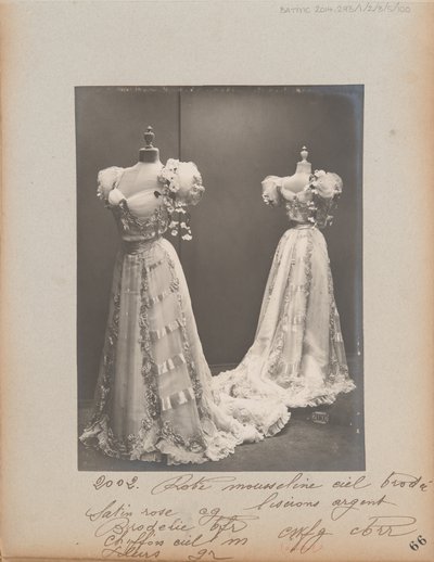 Página del Álbum: Casa de Worth, Vestido de Baile de Photographer French