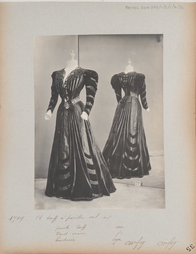 Página de álbum: Casa de Worth, vestido de Photographer French