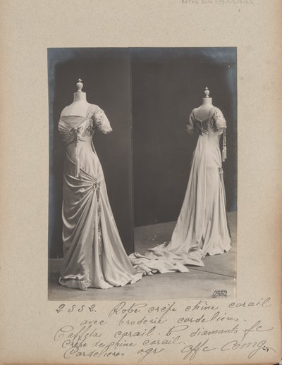 Página de álbum: Casa de Worth, Vestido de noche de Photographer French
