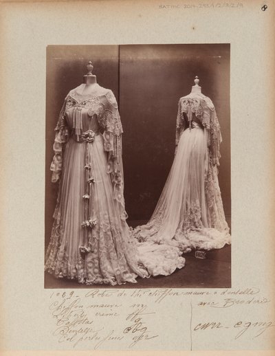 Página del Álbum: Casa de Worth, Vestido de Té de Photographer French