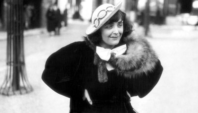 La cantante francesa Edith Piaf en Montmartre de Photographer French