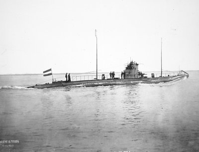 Submarino alemán, c.1915 (foto en blanco y negro) de Photographer German