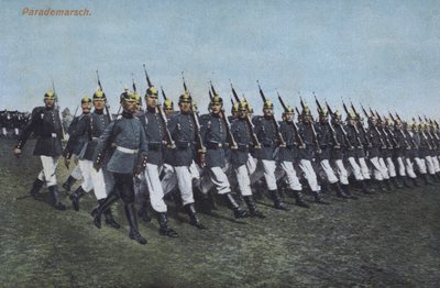 Soldados de infantería del ejército alemán marchando en desfile de Photographer German