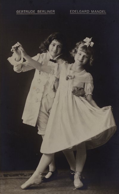 Gertrude Berliner y Edelgard Mandel, actrices alemanas de Photographer German