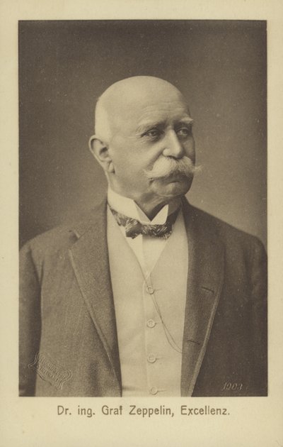 Graf Ferdinand von Zeppelin, diseñador y constructor de dirigibles alemán de Photographer German