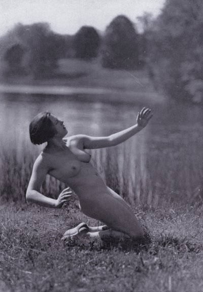 El cuerpo bello, cultura física para mujeres (foto b/n) de Photographer German