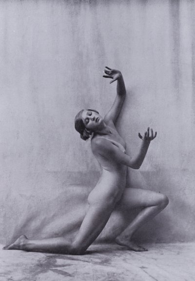 El cuerpo bello, cultura física para mujeres (foto b/n) de Photographer German