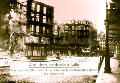 La Ciudad Devastada de Lille después de que las tropas alemanas la tomaran, octubre de 1914 de Photographer German