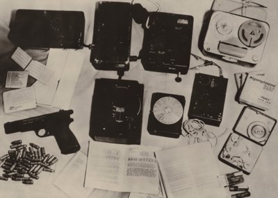 El equipo de Sterzyk, agente del servicio secreto de EE.UU. que fue arrestado al intentar reconocer... de Photographer German