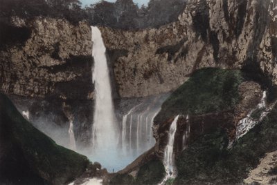 Japón, c.1912: Cascada Kegon, Nikko de Photographer Japanese