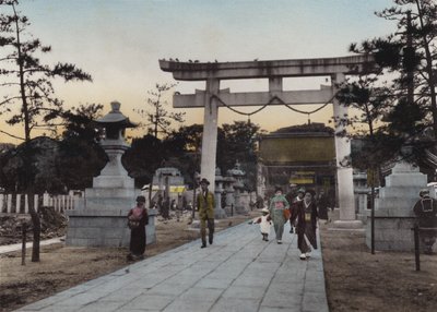 Japón, c.1912: Santuario Nanko, Kobe de Photographer Japanese
