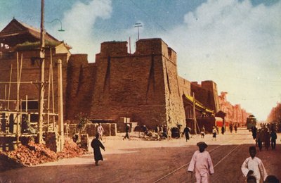 Manchuria: Parte del Muro del Barrio Chino en Mukden (foto en color) de Photographer Japanese