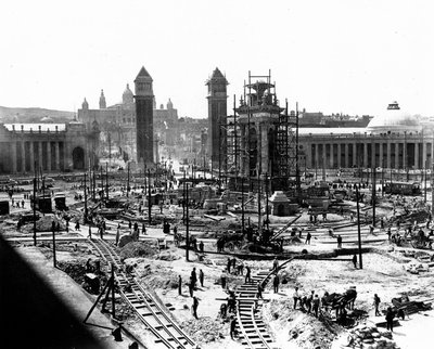 Construcción en Barcelona, c.1910 (foto b/n) de Photographer Spanish