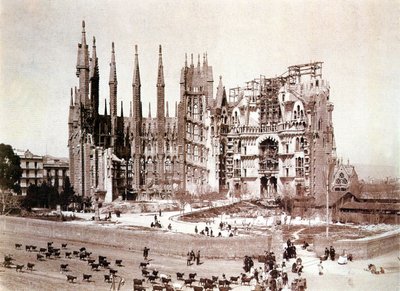 Vista de la Sagrada Familia, Barcelona, c.1900 (foto b/n) de Photographer Spanish