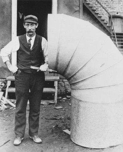 James Bright, hojalatero en Hagley Yard de Pierre A. Gentieu