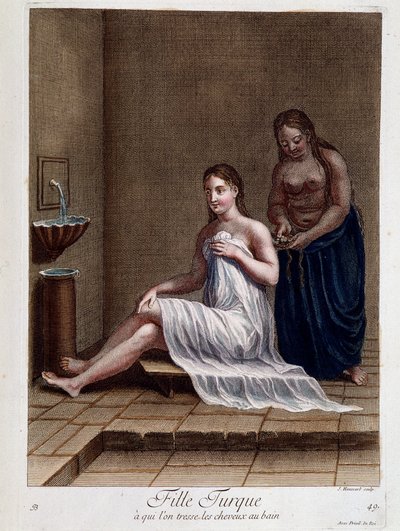 Chica turca a la que le trenzan el cabello en el baño - en “Colección de 100 grabados que representan diferentes naciones del Levante en 1707 y 1708” por órdenes de M. de Frriol, embajador del rey en la Puerta y actualizado en 1712-13 por el cuidado de M.  de Pierre François Basan
