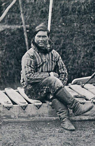 Un esquimal descansando en su trineo, 1912 de Pierre Petit