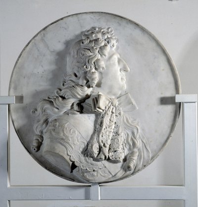 Bajorrelieve que representa a Luis XIV (1638-1715) en medallón de Pierre Puget