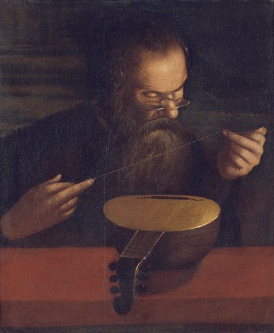 Un anciano encordando un laúd (óleo sobre lienzo) de Pietro (circle of) Paolini