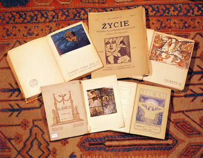 Colección de revistas literarias producidas en Polonia c.1900 de Polish School