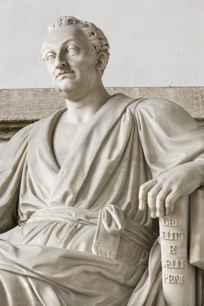 Estatua de Cesare Beccaria de Pompeo Marchesi